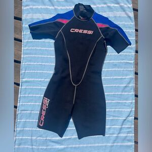 Cressi shorty woman’s wetsuit.